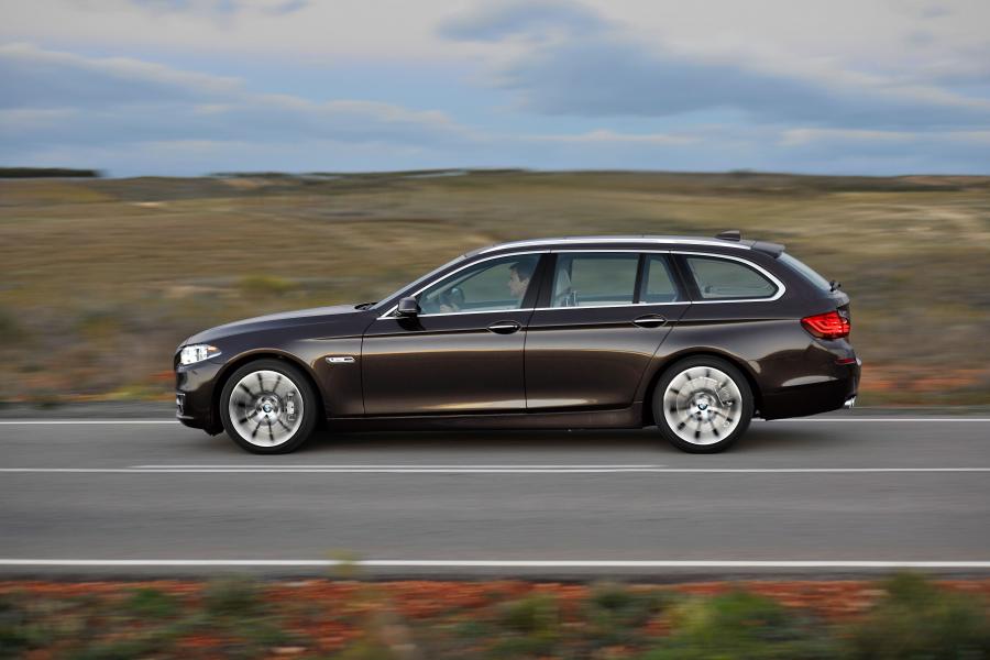  BMW 530d xDrive Touring Modern Line (F11) 2013 года  (WW) (фото 12 из 40)